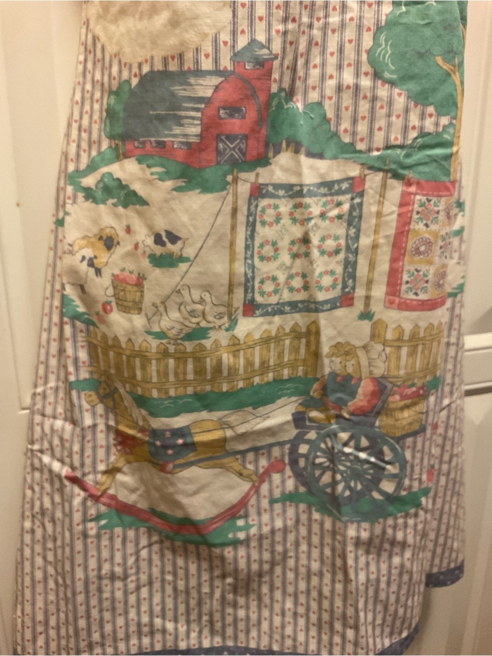 Vintage women’s kitchen bib style full apron with hearts & flowers geese farm - Picture 3 of 8